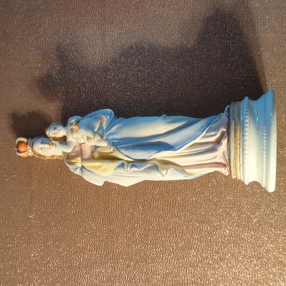 Porcelain Bisque Virgin Mary and baby Jesus statue. Circa 1880